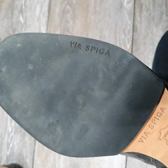 Via Spiga dark grey suede zip ankle boots. Size 5.5. Mint condition - Picture 11 of 12